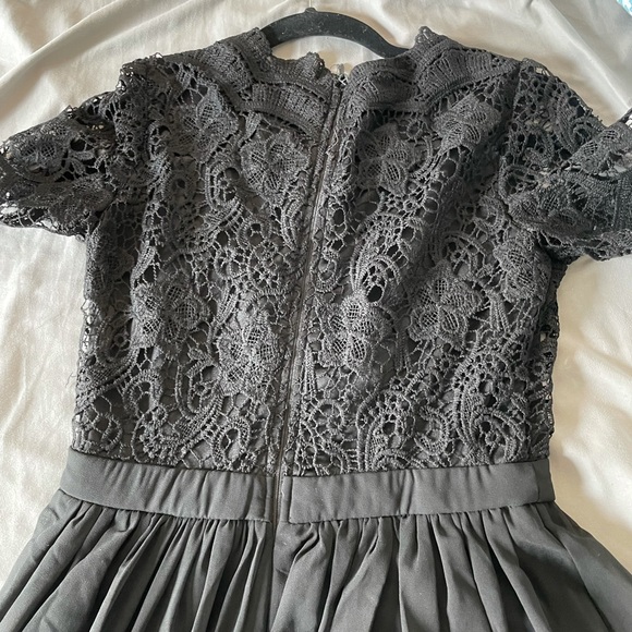 Black dress - Picture 4 of 4